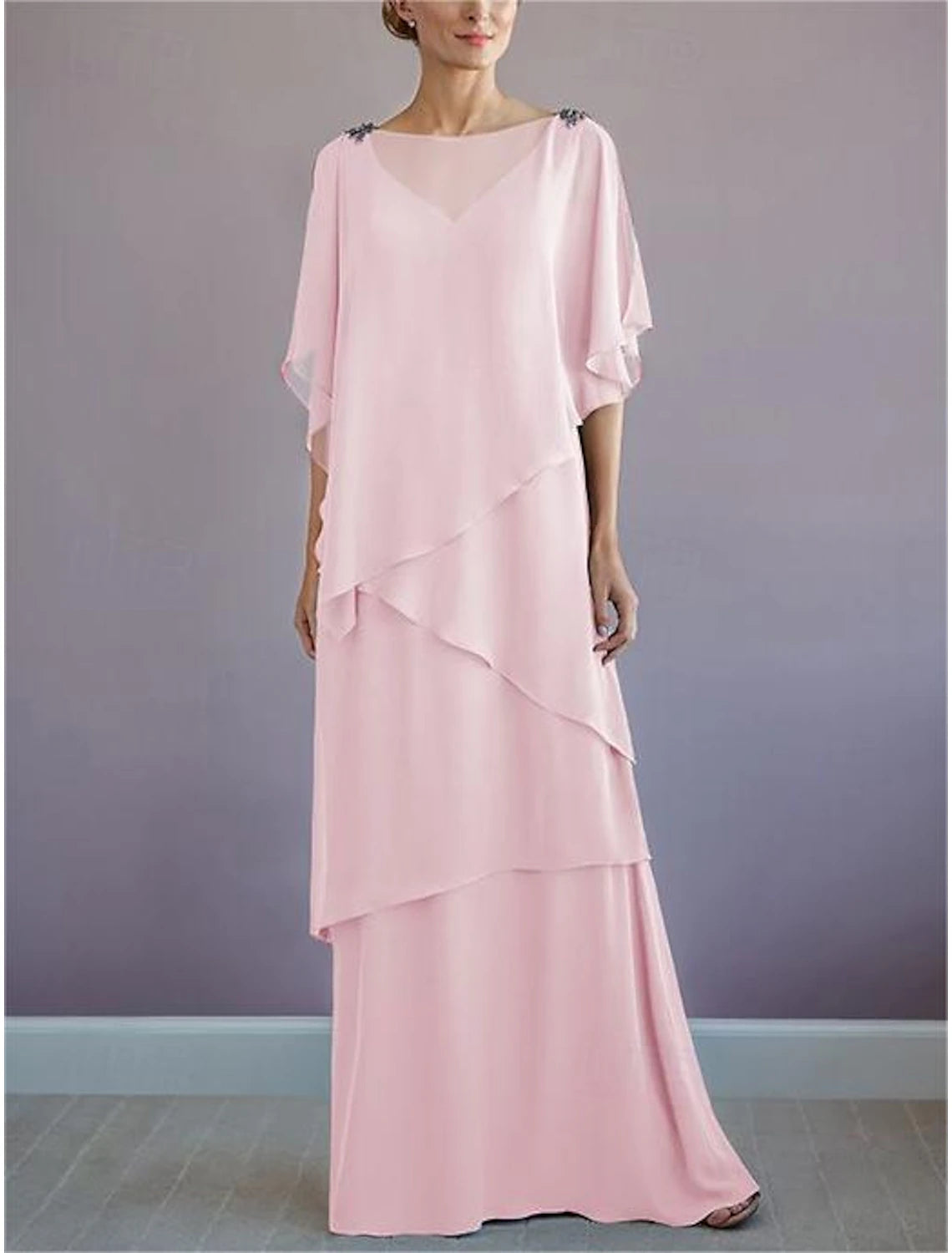 Abito da cerimonia per la madre della sposa, a trapezio, elegante, con scollo a barca, lunghezza al pavimento, in chiffon, mezza manica, con volant e drappeggio a strati