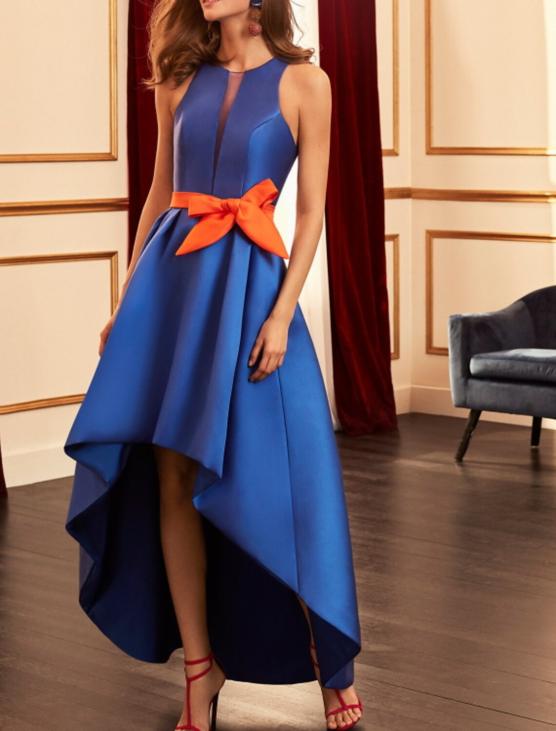 Vestido de cóctel de corte A, elegante vestido Kentucky Derby, vestido de noche formal con bloques de color para invitadas de boda, cuello halter, sin mangas, satén asimétrico con lazo(s).
