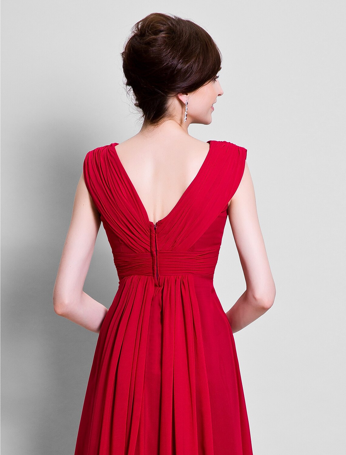 Abito da madre della sposa a trapezio, con scollo a V, schiena scoperta, lunghezza al pavimento, in chiffon, senza maniche, con drappeggio laterale in perline