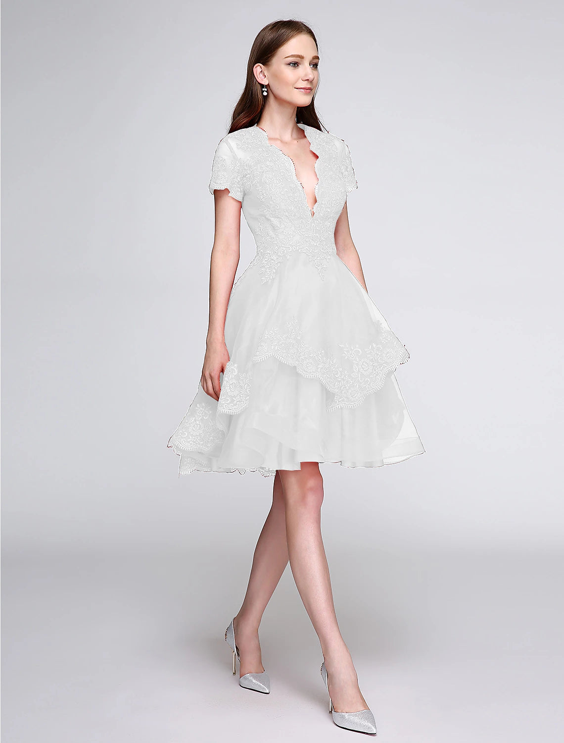 Vestido de fiesta, bonito vestido de cóctel, fiesta de graduación, largo hasta la rodilla, manga corta, escote pronunciado, organza con botones y apliques 2025