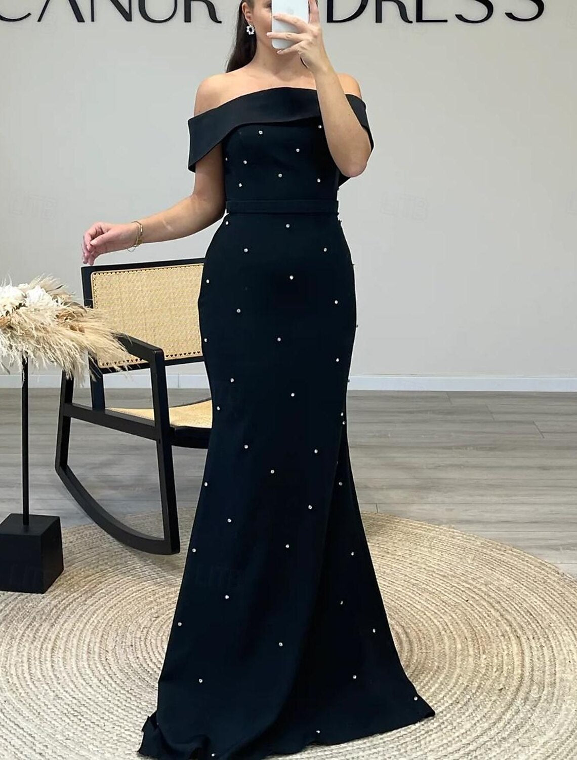Vestido de noche elegante de sirena/trompeta, vestido formal para invitada de boda, largo hasta el suelo, manga corta, hombros descubiertos, crepé con cuentas