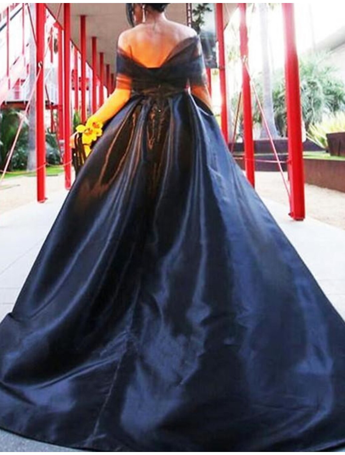 Vestido de noche de corte A, negro, estilo vintage, para Halloween, boda, fiesta, asimétrico, manga corta, cuello ilusión, miércoles, familia Addams, satén, con pliegues, escalonado