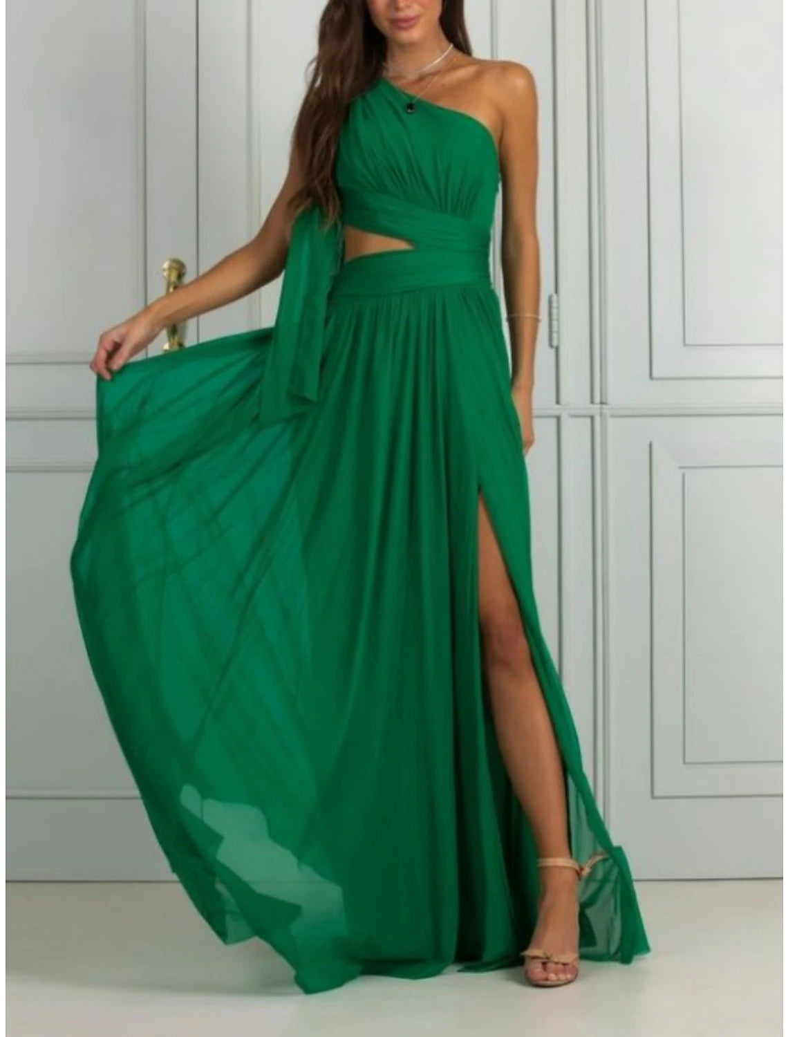 Vestito elegante rosso verde natalizio a tubino, abito da compleanno, lunghezza pavimento, senza maniche, monospalla in chiffon con fiocco(i) glitterato e pieghe