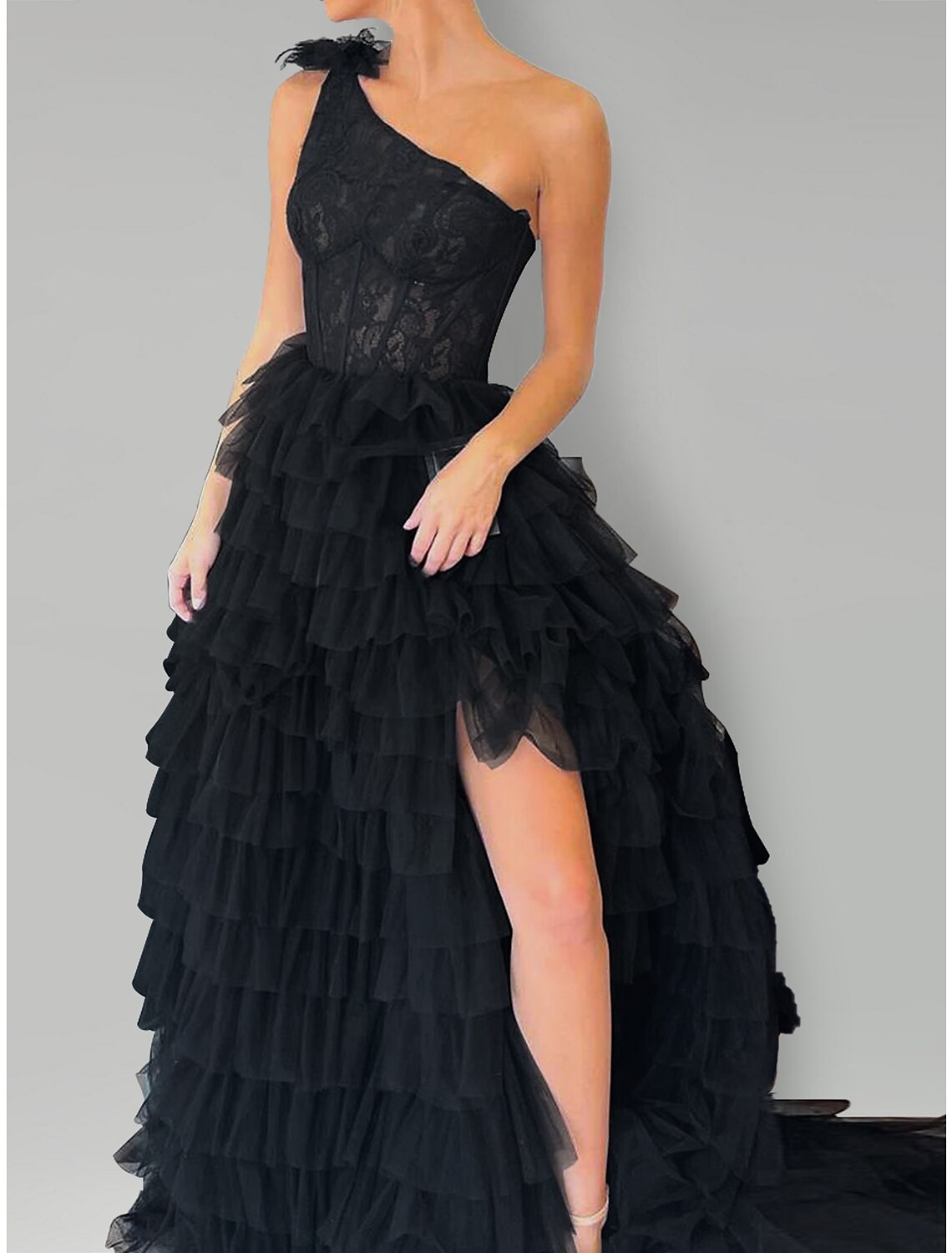 Abito da sera a trapezio, floreale, da sposa, semi-formale, con strascico a ruota, senza maniche, monospalla, in pizzo con applicazioni a spacco