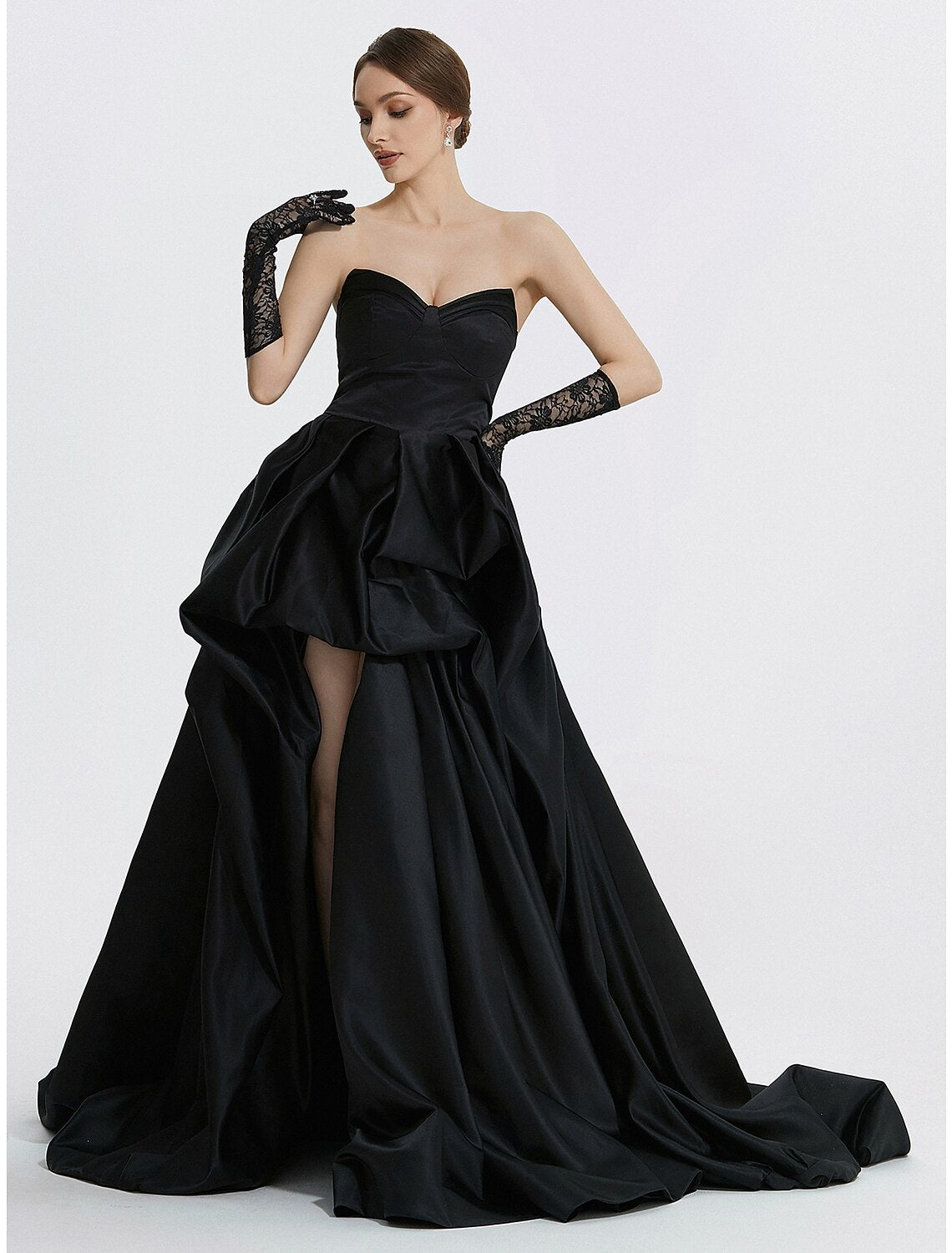 Vestido de noche de corte A, estilo vintage, para carnaval, mascarada, con cola larga y sin mangas, escote corazón de satén con abertura fruncida.