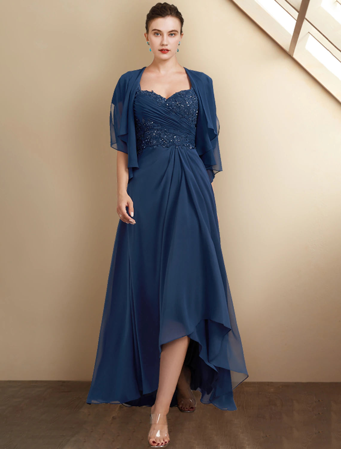 Vestido de madre de la novia de corte A para invitada de boda, elegante, alto bajo, escote cuadrado, asimétrico, largo hasta la rodilla, de gasa, encaje, manga corta, chal de otoño incluido, con apliques de lentejuelas, drapeado lateral