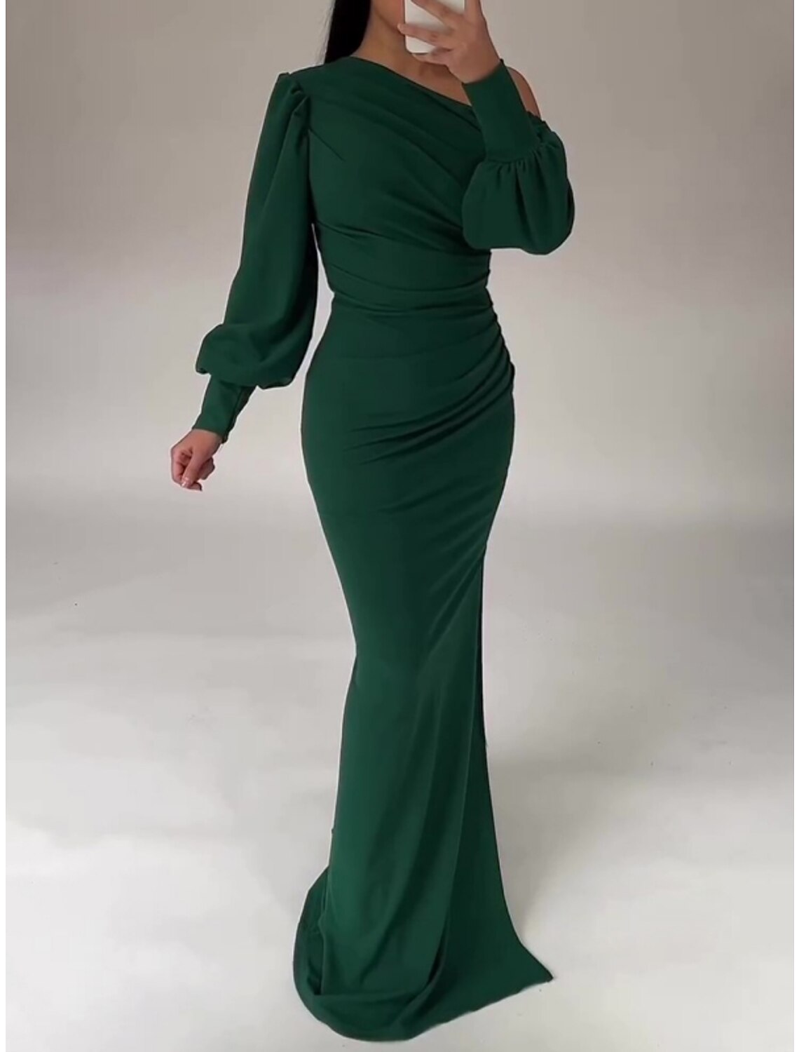 Vestido de noche elegante navideño con corte tubo/columna, corte formal, cola larga, un hombro, tela con abertura fruncida 2025