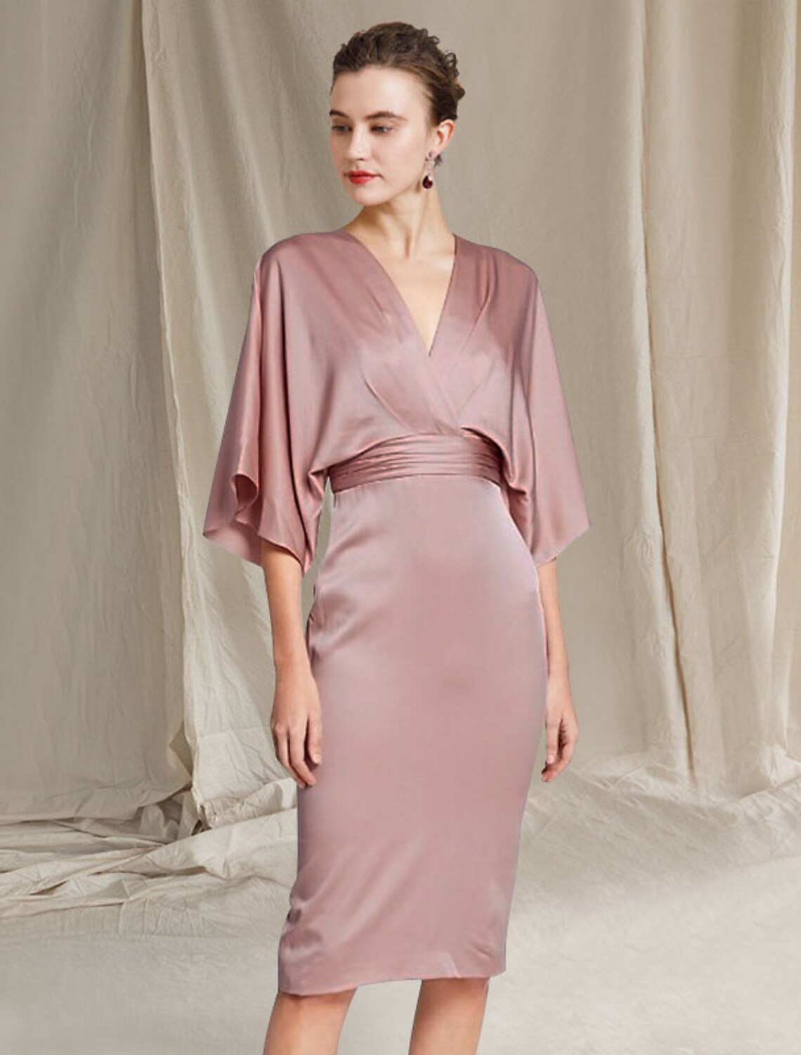 Vestido elegante y sexy para madre de la novia, con escote en V, largo hasta la rodilla, charmeuse, media manga con fruncido frontal dividido, color liso