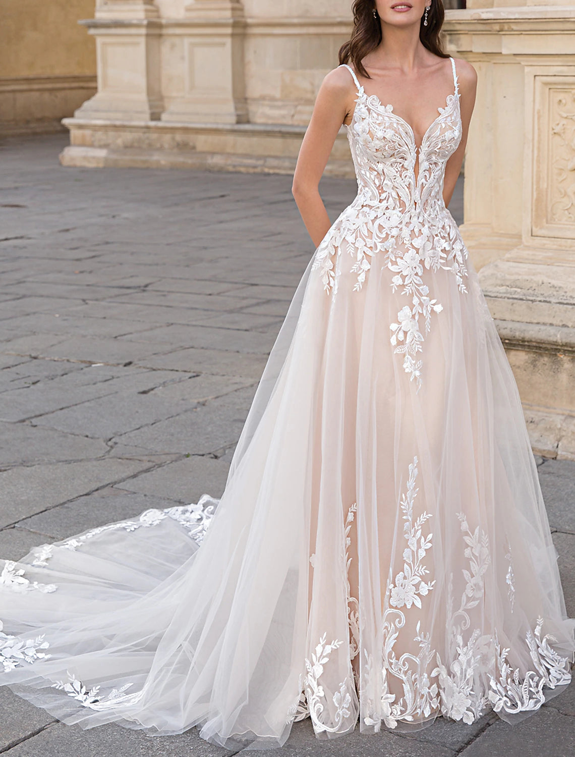 Vestidos de novia blancos cortos, corte A, camisola, escote en V, sin mangas, cola de corte, vestidos de novia de encaje con apliques, color liso