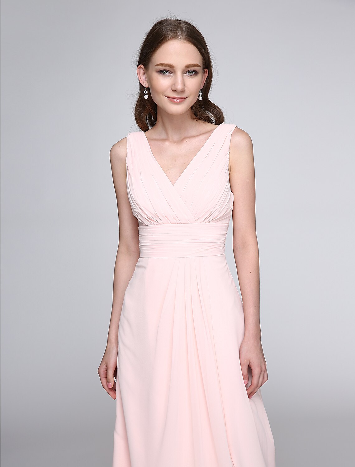 Abito da damigella d'onore a tubino/colonna, scollo a V, senza maniche, elegante, lunghezza pavimento, in chiffon con incrocio/arricciatura