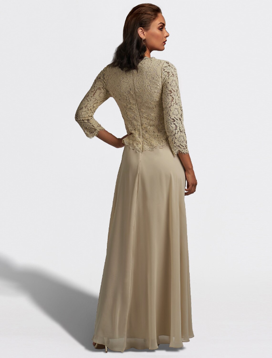 Abito da madre della sposa a trapezio, elegante, in chiffon, con scollo a V, lunghezza al pavimento, manica a 3/4, pieghe e volant