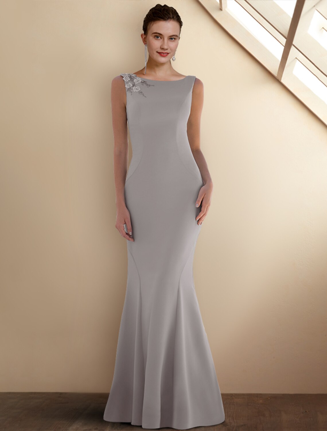 Vestido elegante de sirena/trompeta para madre de la novia, cuello joya, cola larga/cepillo, de gasa, sin mangas, chaqueta corta, con apliques