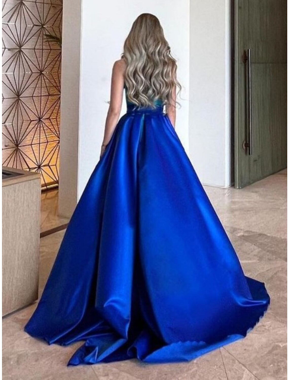 Royal Blue Satin A-Line Floor-Length Evening Dress with Halter Neckline & Backless Design