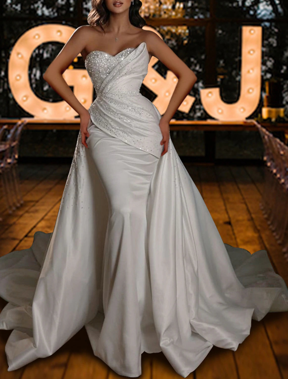 Vestidos de novia con brillo y destellos de Hall Sparkle &amp; Shine, corte sirena/trompeta, escote corazón, sin tirantes, cola de corte, satén, con lentejuelas fruncidas