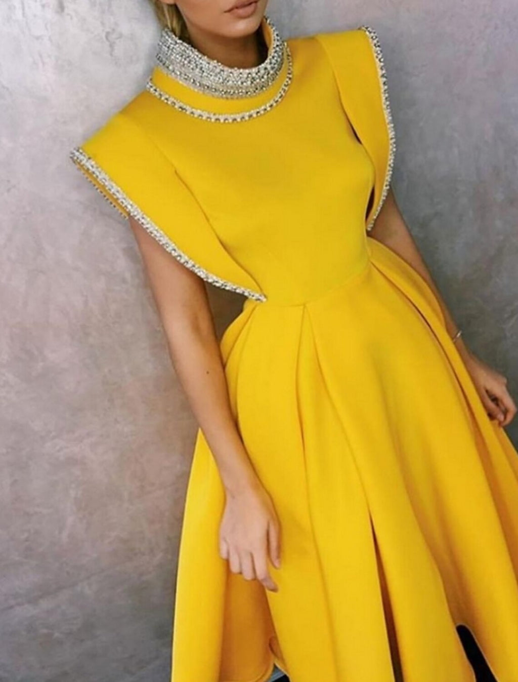 Vestido de fiesta vintage elegante de corte A, vestido de noche formal, cuello alto, sin mangas, largo hasta la rodilla, tela con cuentas