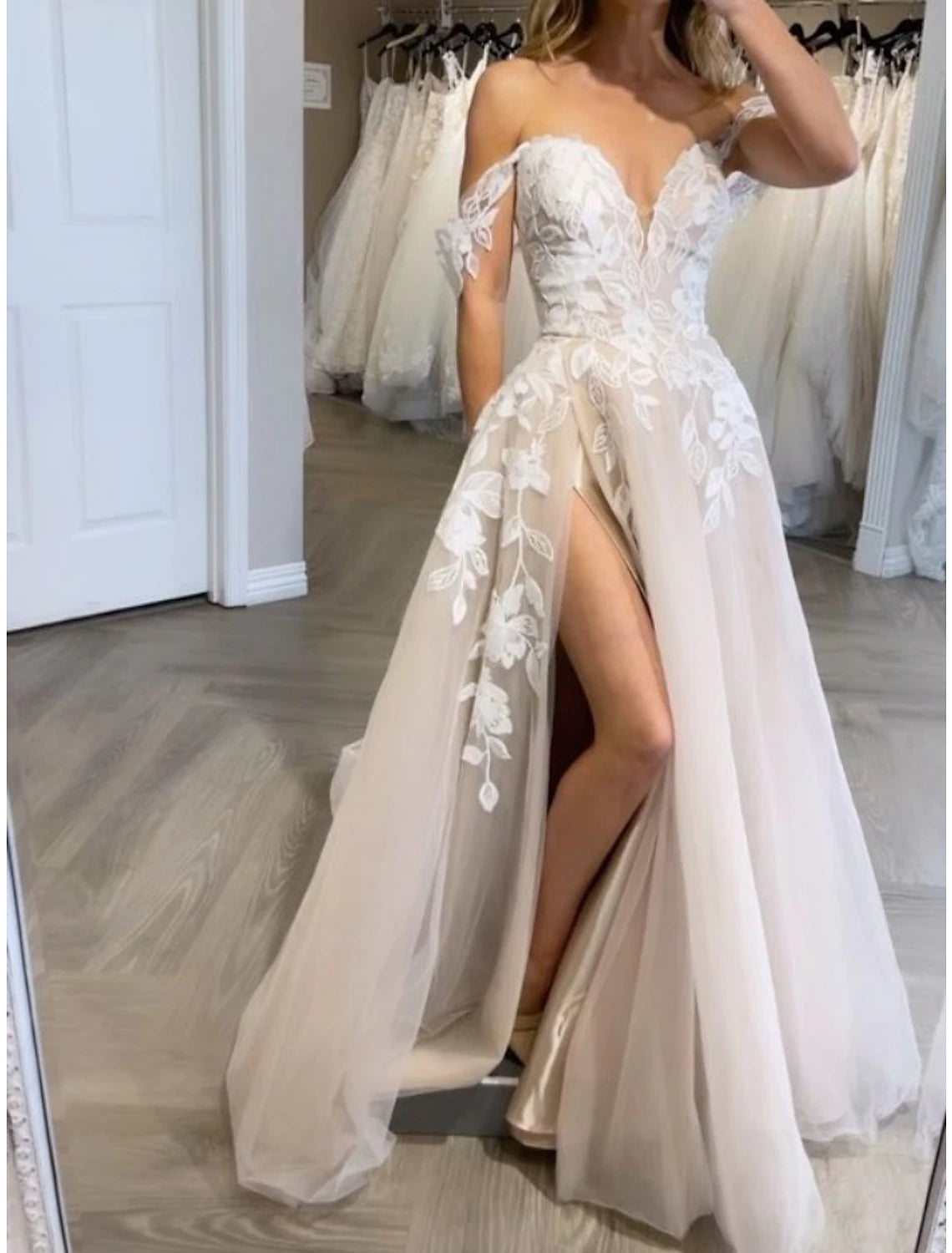 Beach Formal Wedding Dresses A-Line Off Shoulder Sleeveless Sweep / Brush Train Lace Bridal Gowns With Pleats Split Front