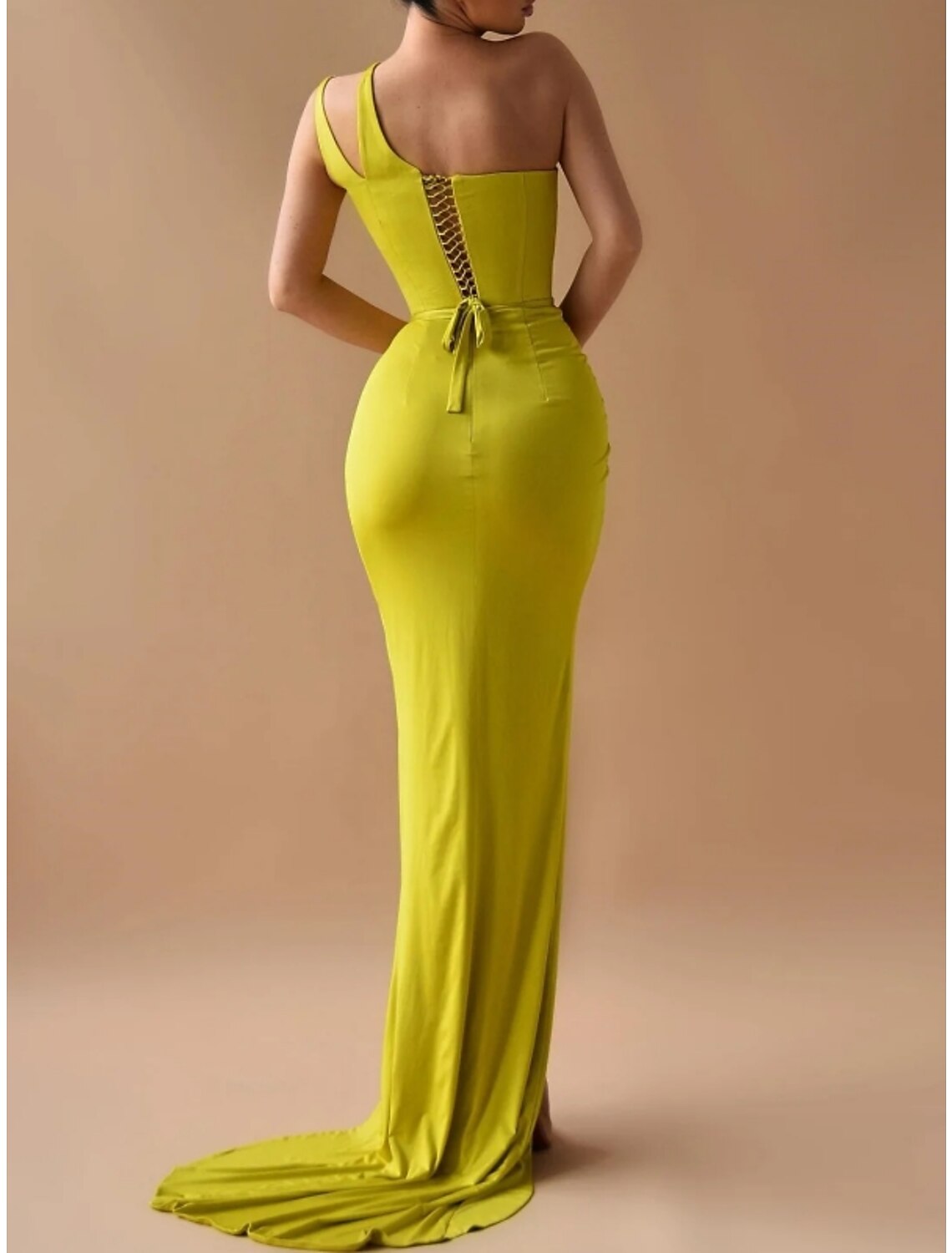 Vestido de cóctel con corte tubo/columna, vestido formal con abertura alta, cola larga/cepillo, sin mangas, un hombro, tela con abertura fruncida