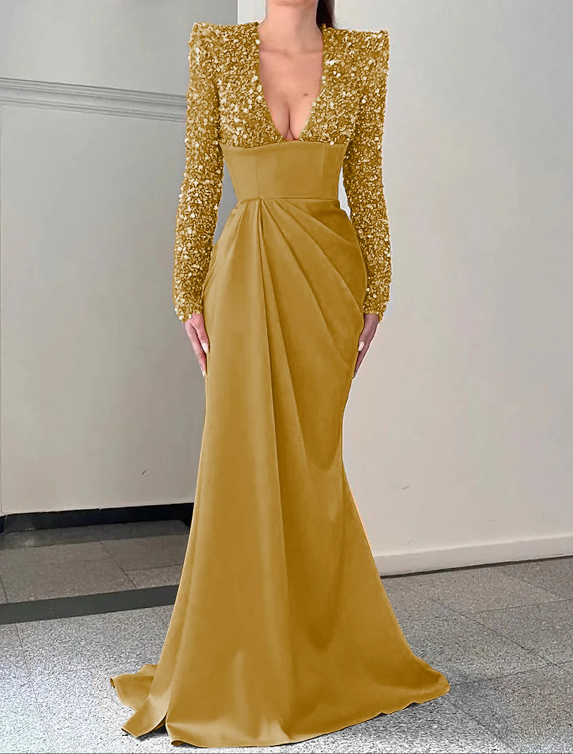 Vestido de noche elegante de sirena/trompeta, formal, con cola larga y escote en V, de satén con pliegues y lentejuelas