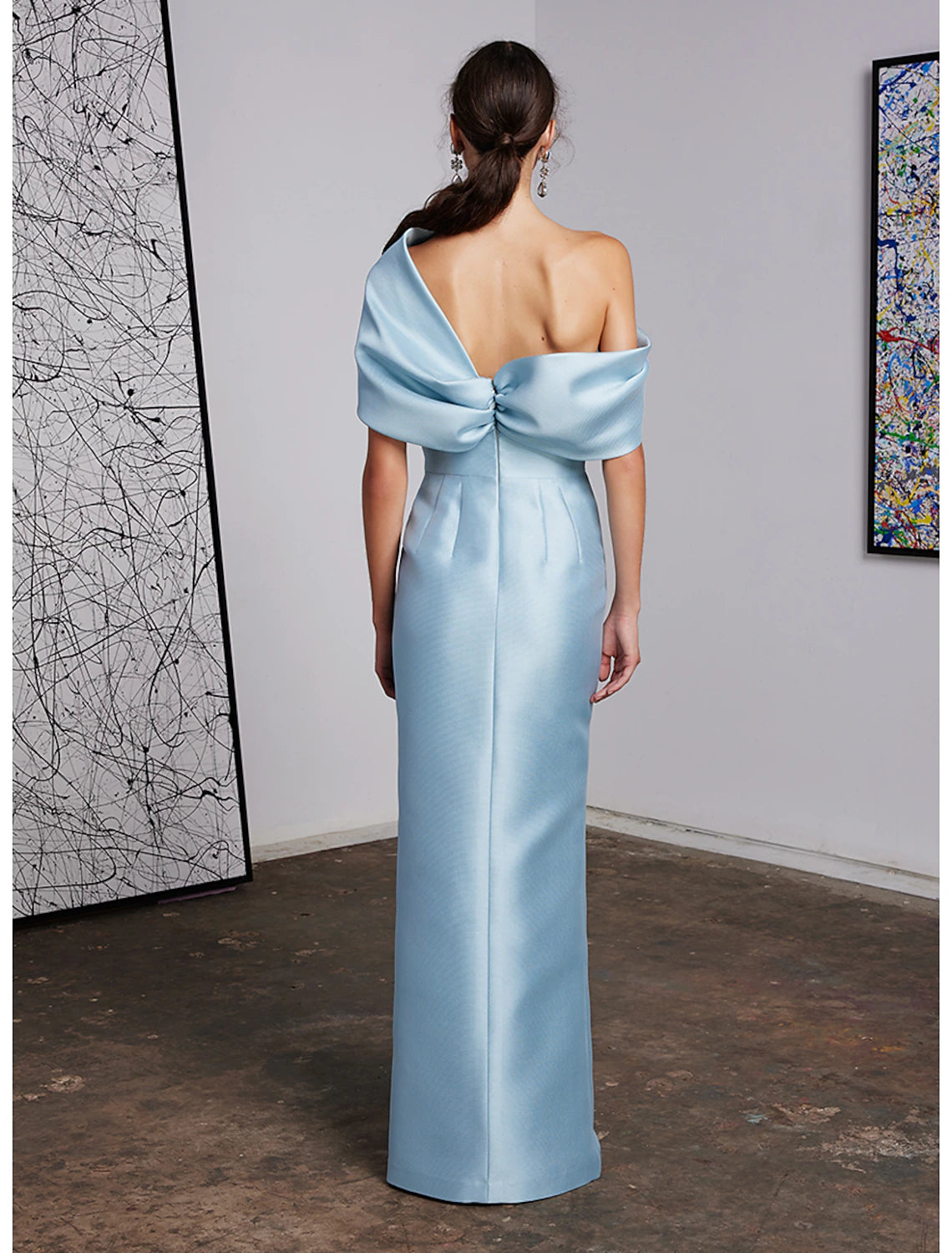 Vestido de noche elegante con corte en forma de columna, para boda, formal, largo hasta el suelo, sin mangas, un hombro, de satén con abertura fruncida.