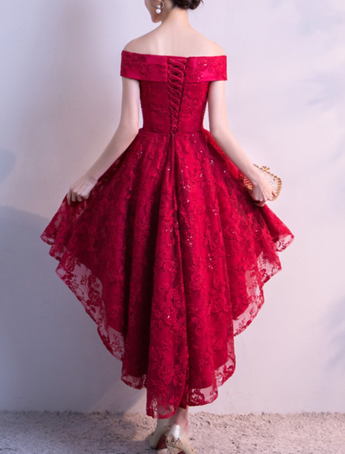 Abiti da cocktail a trapezio, eleganti, da festa, asimmetrici, a maniche corte, con spalle scoperte, in tulle con pieghe e ricamo