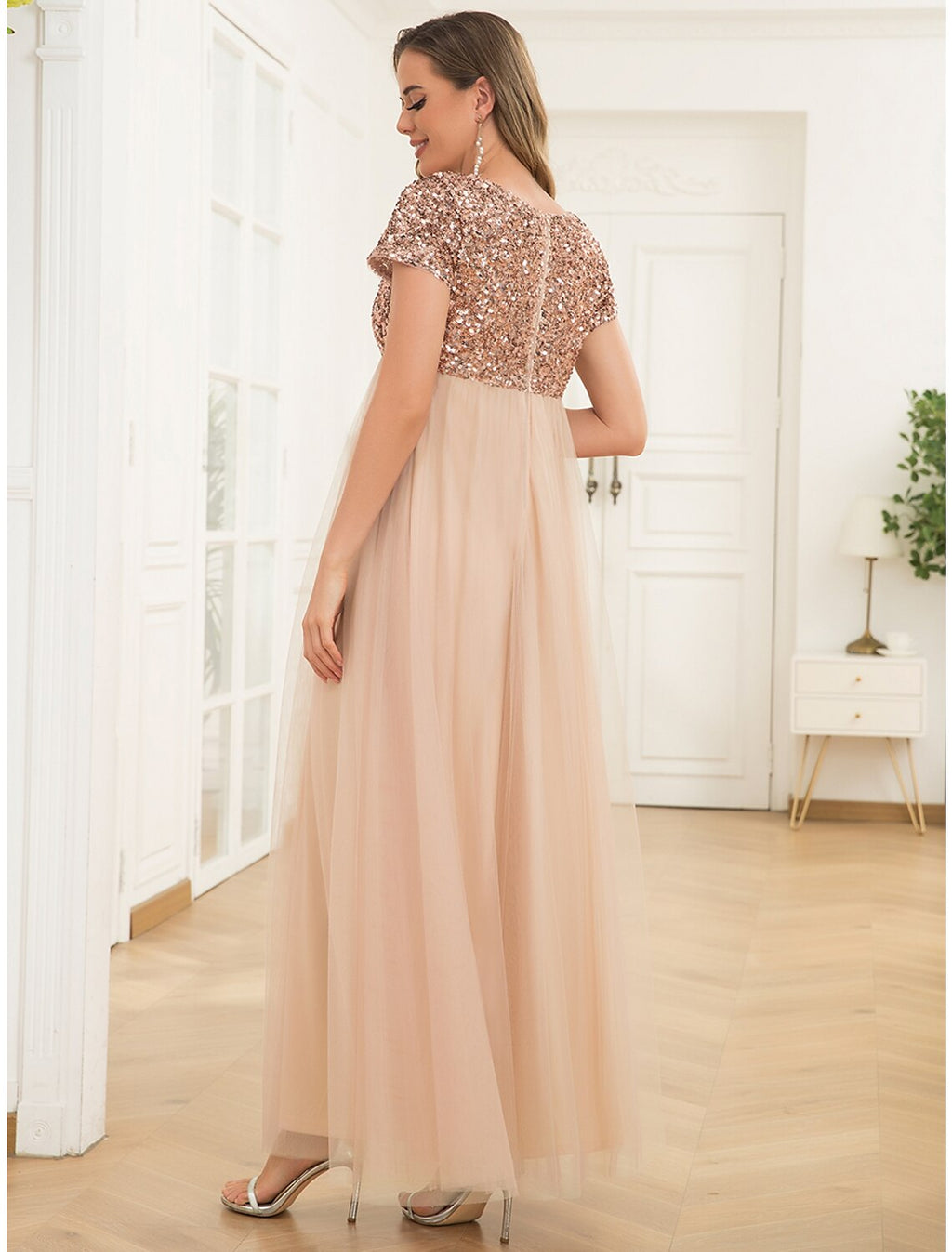 Elegant Gold Sequin A-Line Floor-Length Dress with Scoop Neck, High Back, and Tulle Skirt