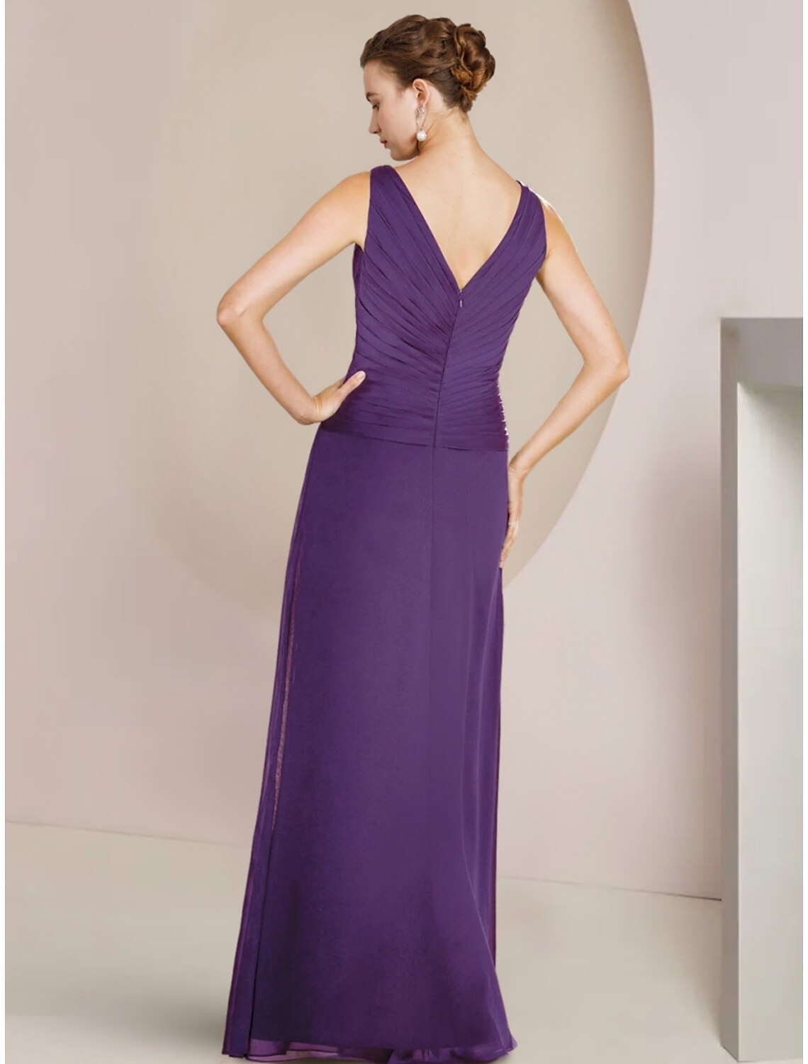 Abito da cerimonia per la madre della sposa, a trapezio, elegante, con scollo a V, lunghezza al pavimento, in chiffon, maniche lunghe, con volant e arricciature