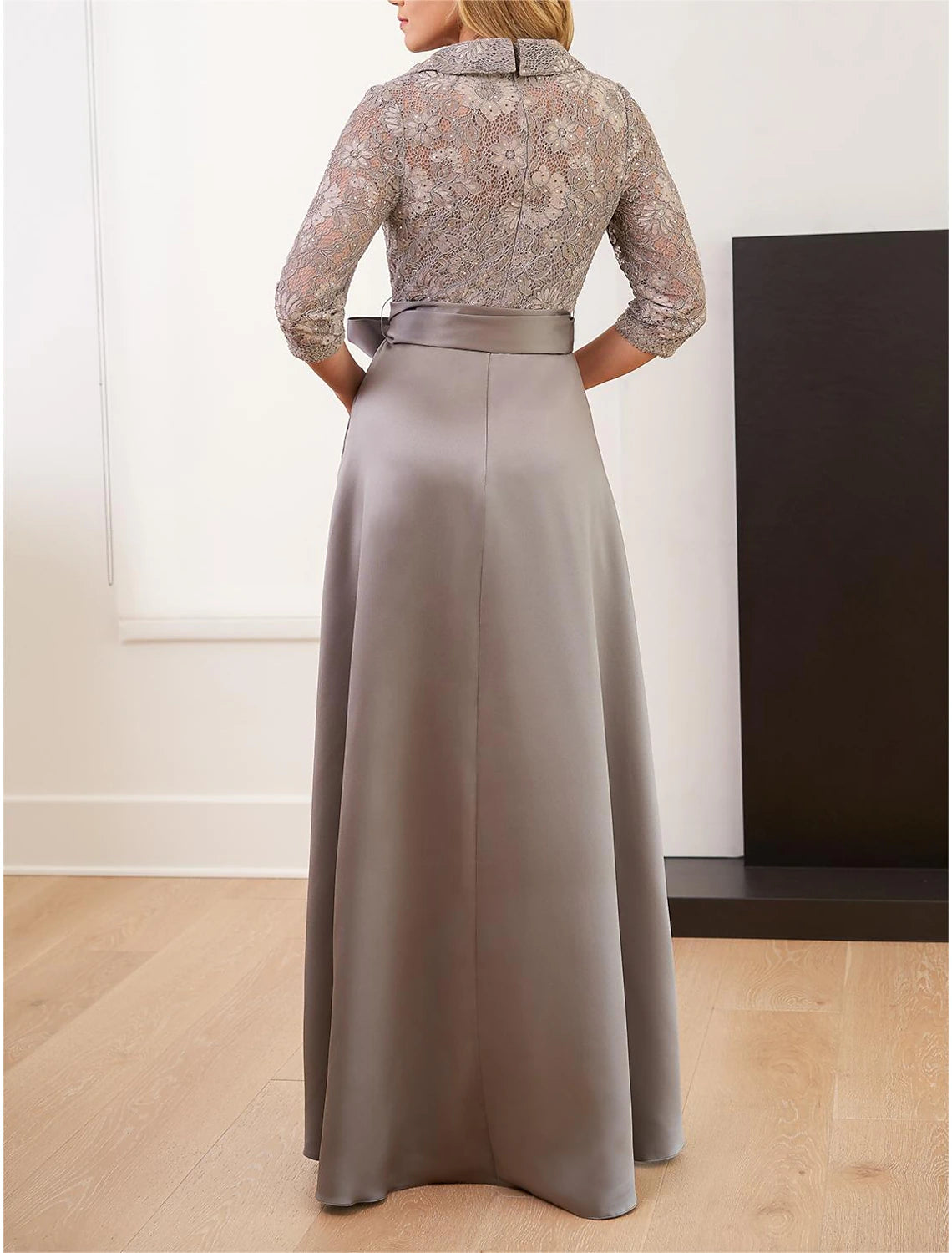 Abito da cerimonia per la madre della sposa, elegante, a trapezio, con colletto a camicia, lunghezza al pavimento, in pizzo, paillettes, raso italiano, manica a 3/4, con fascia/fiocco/i in nastro e paillettes