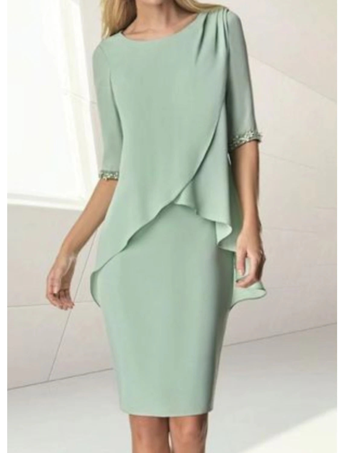 Abito da cerimonia per la madre della sposa, a tubino, con scollo a V, lunghezza al ginocchio, in chiffon, maniche corte, con arricciature e perline