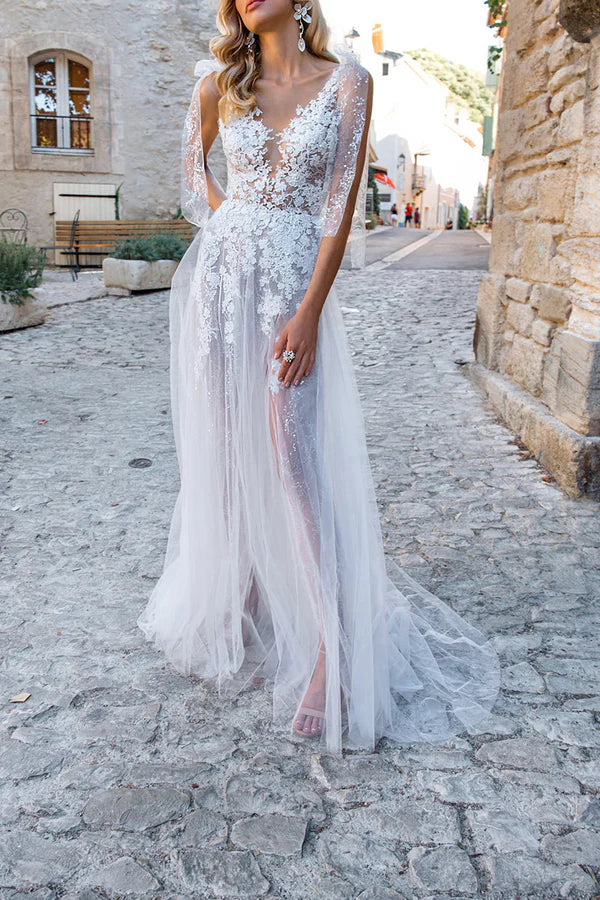 Abito da sposa in stile bohémien con scollo a V, illusione a trapezio, pizzo, spacco