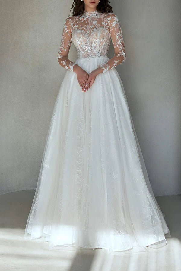 Vestido de novia sencillo de princesa con encaje romántico y escote ilusión en forma de A
