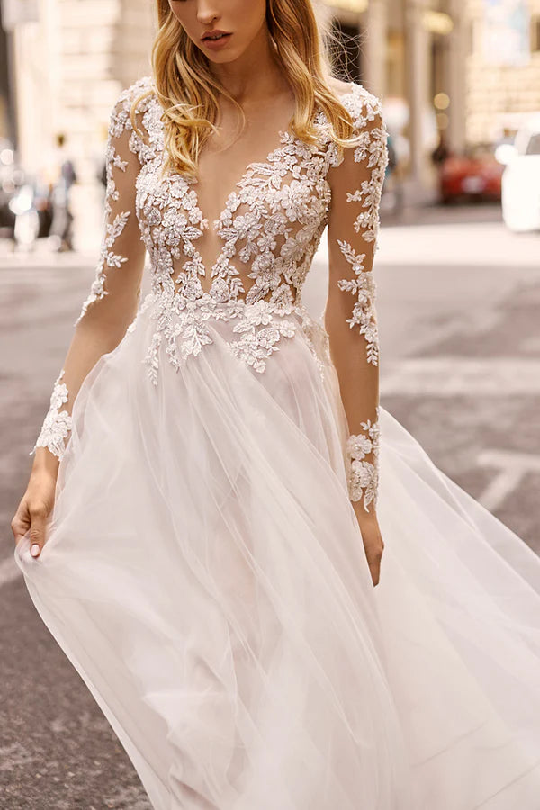 Abito da sposa in stile bohémien con scollo a V, maniche lunghe, pizzo e spacco, a trapezio