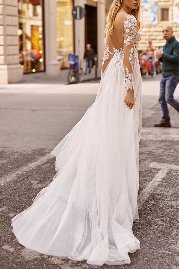 Abito da sposa in stile bohémien con scollo a V, maniche lunghe, pizzo e spacco, a trapezio