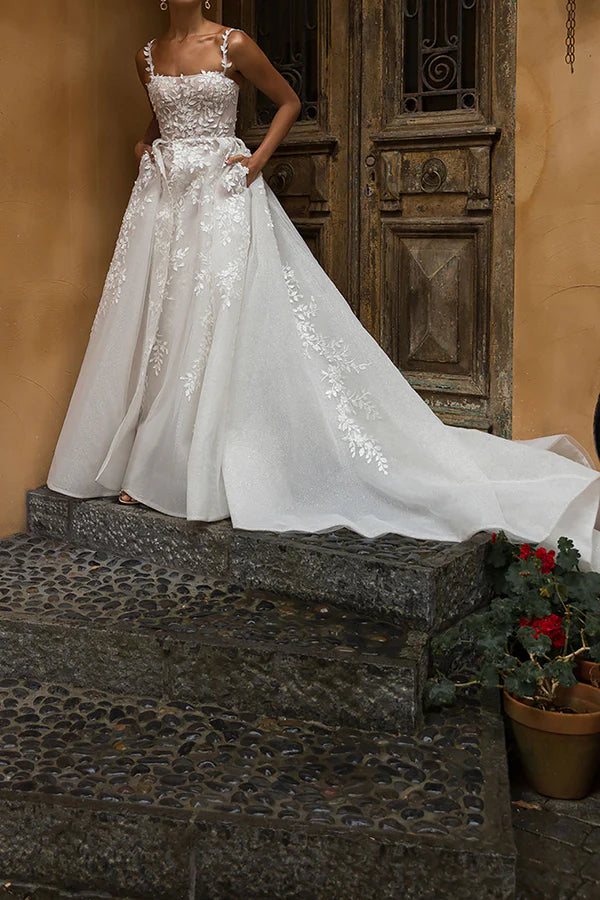Vestido de novia con abertura de estilo rural con calcomanía de encaje cuadrado de línea