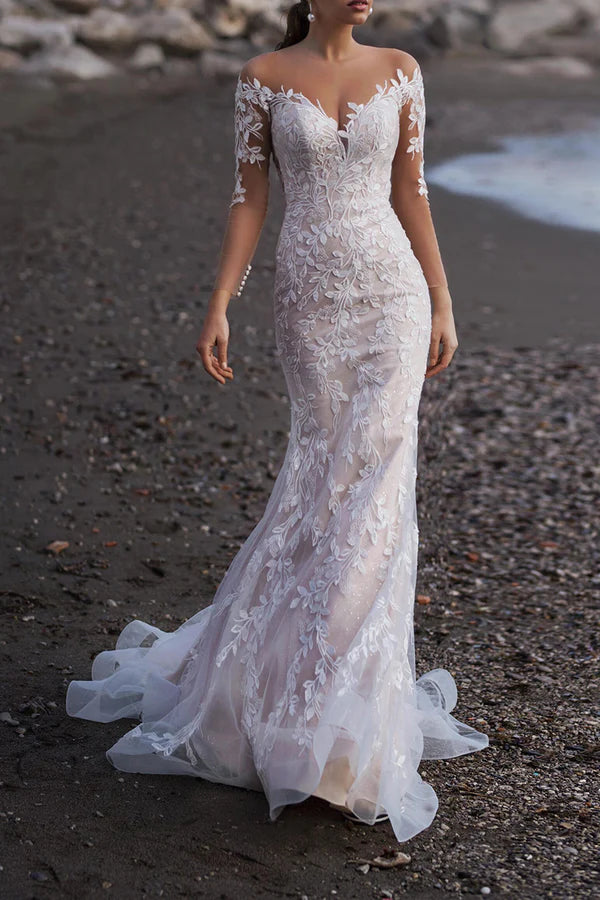 Vestido de novia de encaje con escote ilusión único y cola de pez