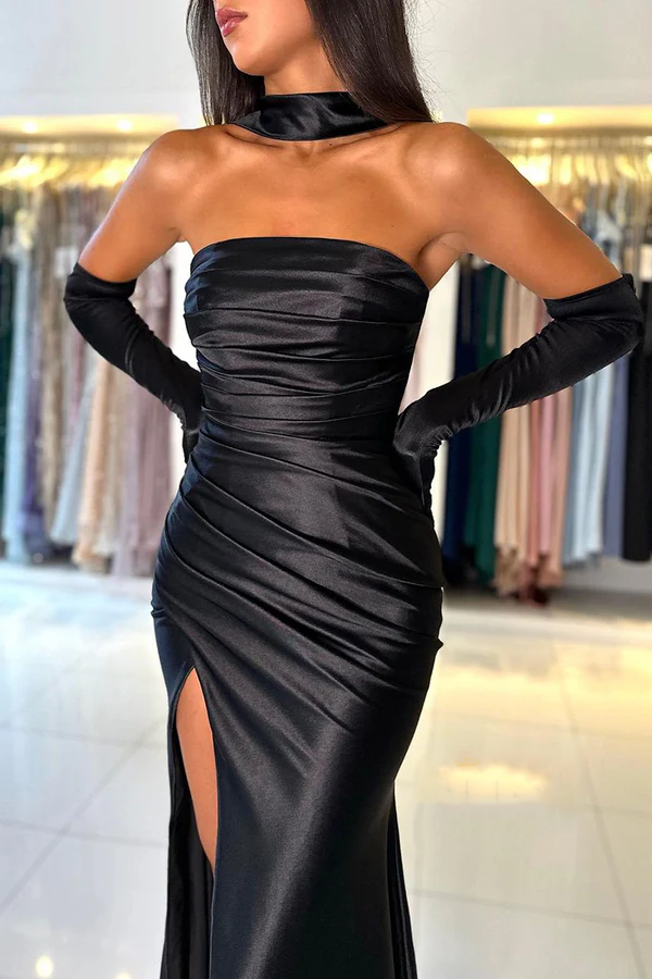 Vestido formal de sirena negro plisado de satén sin tirantes único con abertura para vestido de noche