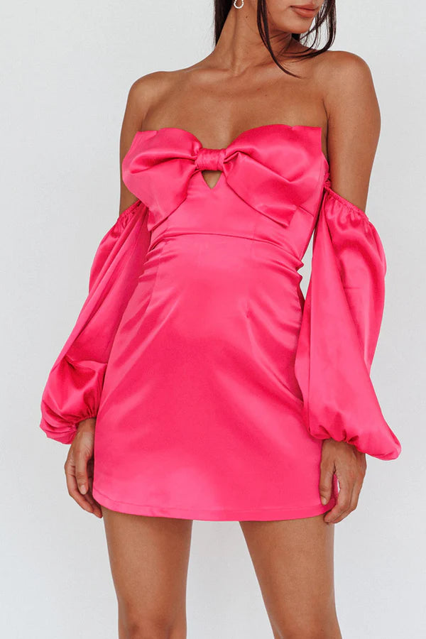 Vestidos de fiesta cortos con mangas desmontables tipo tubo/columna y un bonito lazo