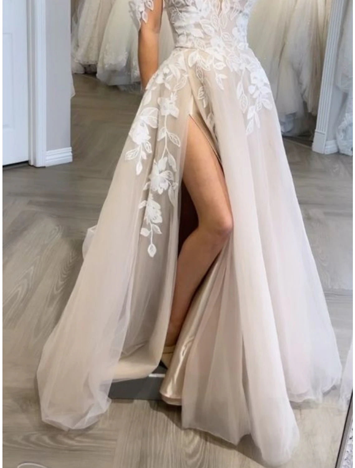 Beach Formal Wedding Dresses A-Line Off Shoulder Sleeveless Sweep / Brush Train Lace Bridal Gowns With Pleats Split Front