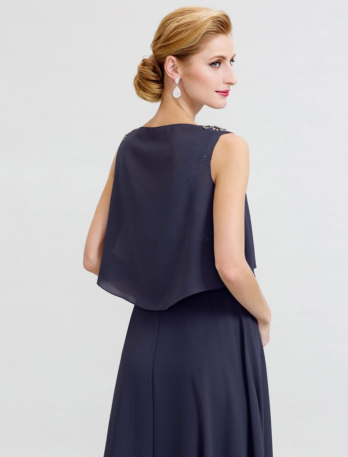 Abito da madre della sposa a trapezio, formale, con schiena scoperta, due pezzi, scollo gioiello, lunghezza alla caviglia, in chiffon con paillettes, senza maniche, con fasce/nastri e perline