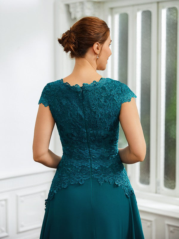 Vestidos para madre de la novia de corte A/princesa, de gasa, fruncidos, escote en V, mangas cortas y largo hasta la rodilla