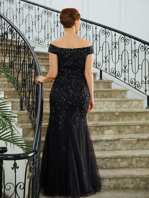 Vestidos para madre de la novia con corte tubo/columna, tul, cuentas, hombros descubiertos, sin mangas, largo hasta el suelo