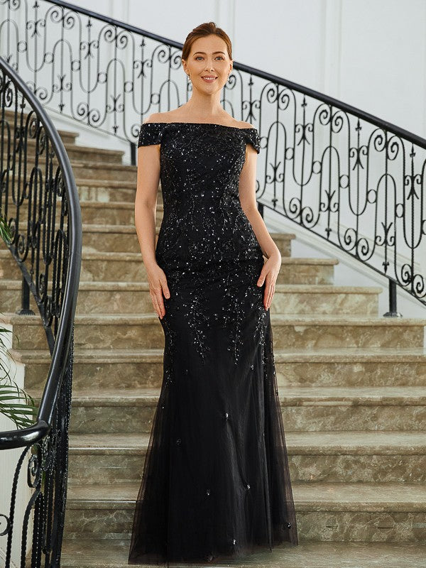 Vestidos para madre de la novia con corte tubo/columna, tul, cuentas, hombros descubiertos, sin mangas, largo hasta el suelo