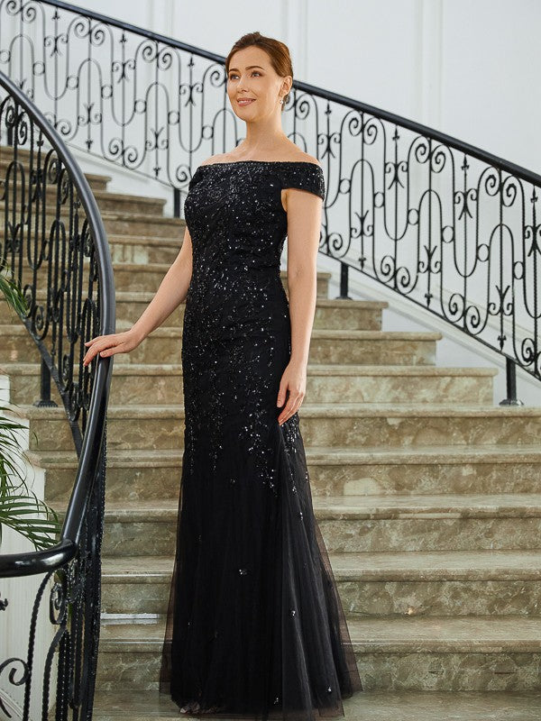 Vestidos para madre de la novia con corte tubo/columna, tul, cuentas, hombros descubiertos, sin mangas, largo hasta el suelo