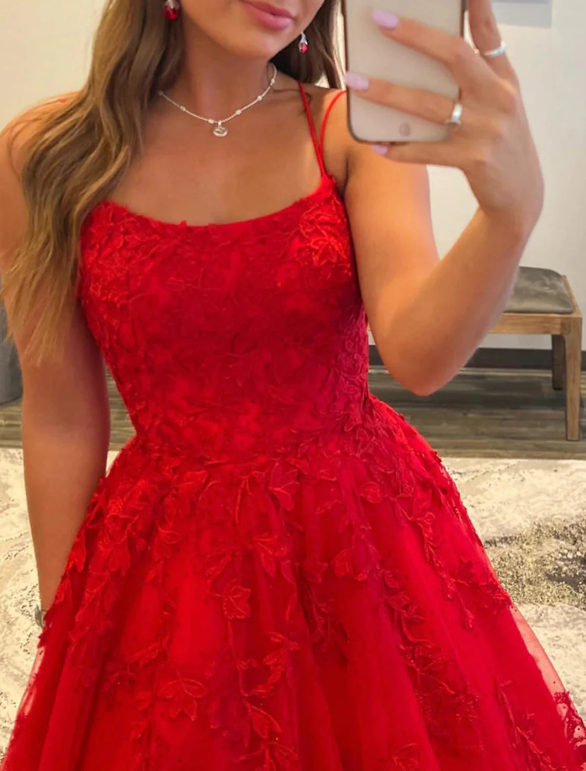 Red Tulle A-Line Sweetheart Floor-Length Evening Gown with Lace Appliques