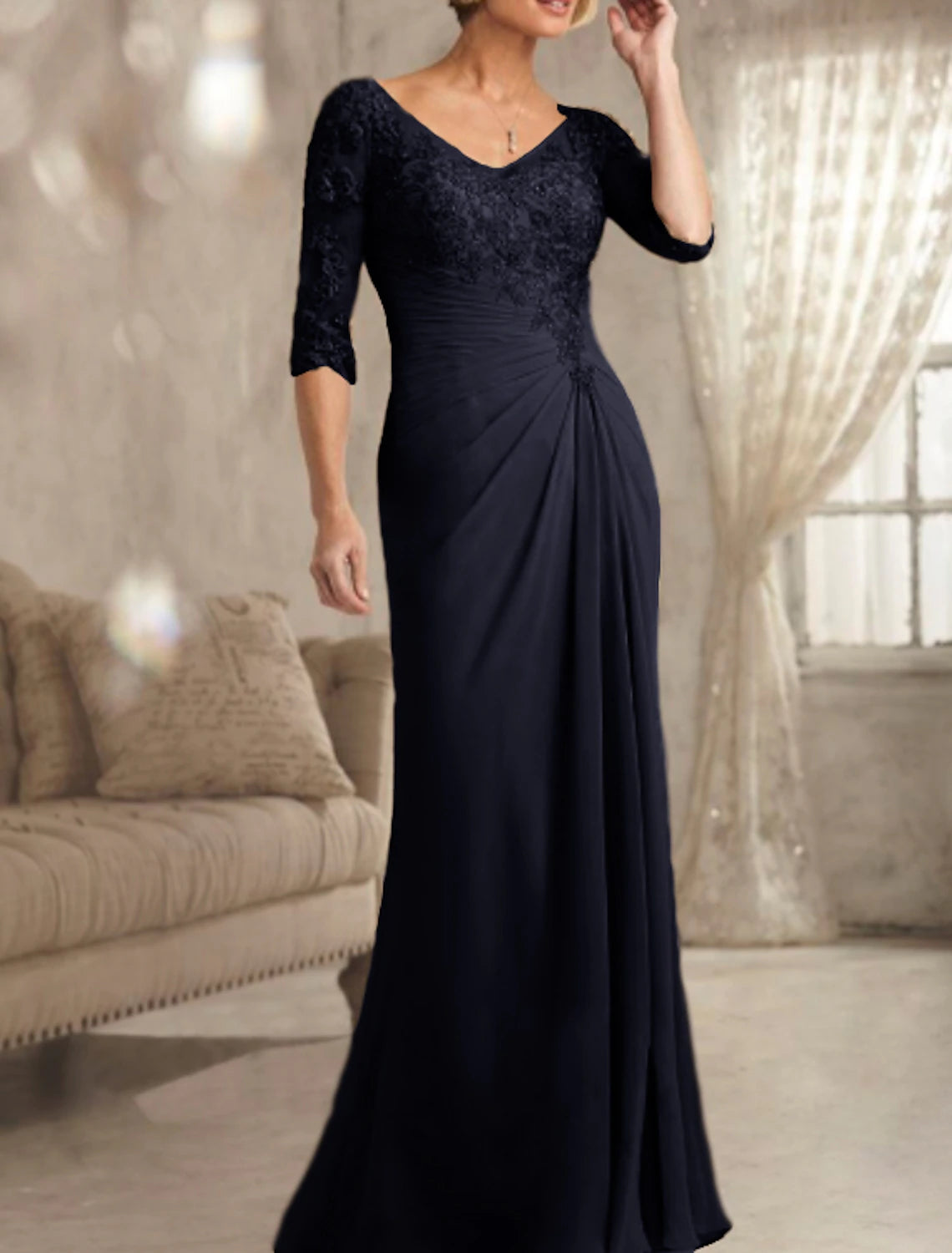 Abito da cerimonia per la madre della sposa, a tubino, con scollo a V, sexy, trasparente, lungo fino al pavimento, in chiffon e pizzo, a mezza manica con pizzo