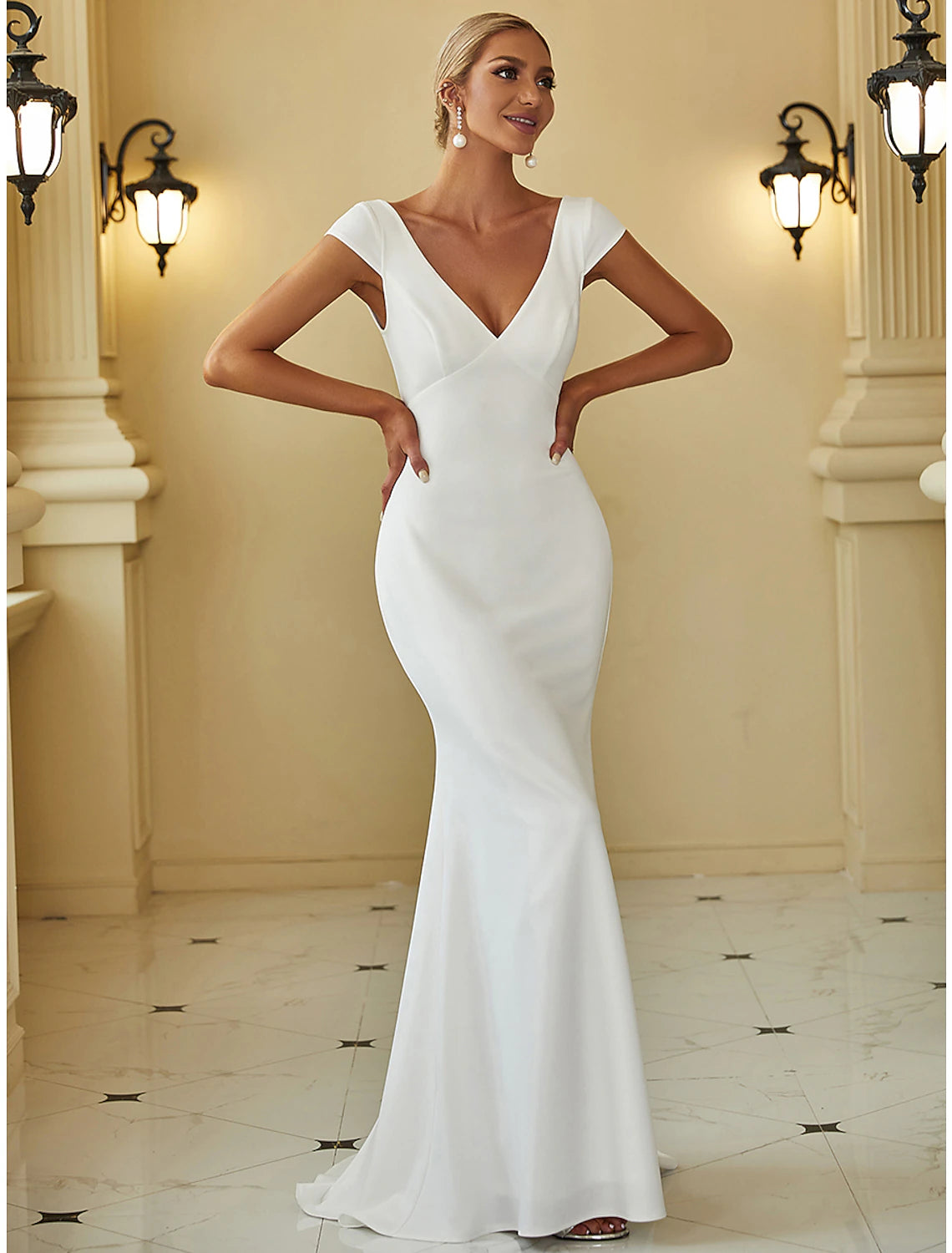 Abiti da sposa casual da ricevimento, a sirena/tromba, con scollo a V, maniche a cappuccio, strascico a spazzola, abiti da sposa in tessuto con drappeggio, tinta unita, abbigliamento estivo da donna per feste di matrimonio