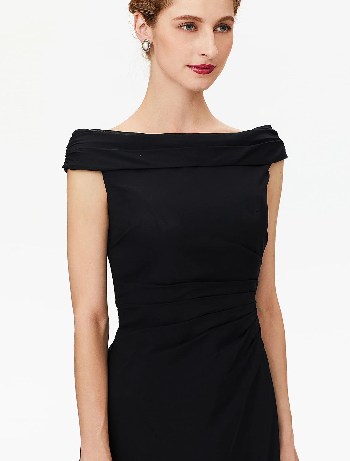 Vestido de madre de la novia con corte tubo/columna, hombros descubiertos, largo hasta el suelo, gasa, manga corta, sin mangas, con pliegues y abertura frontal