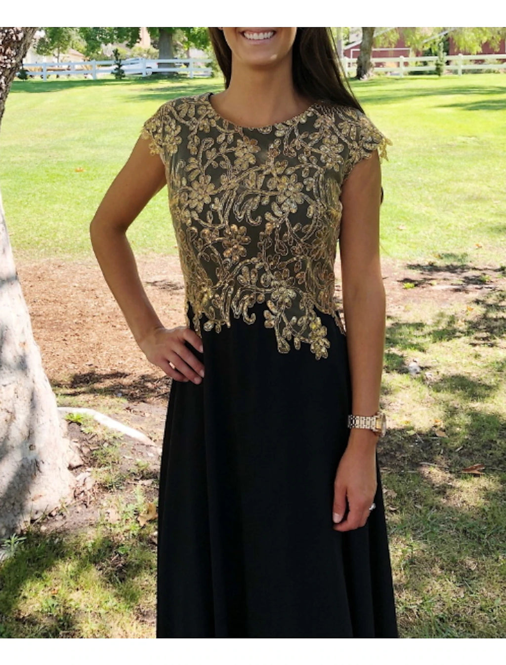 Abito da madre della sposa a tubino/colonna, elegante, taglie forti, con scollo gioiello, lunghezza pavimento, in chiffon, pizzo, maniche corte, con applicazioni e arricciature