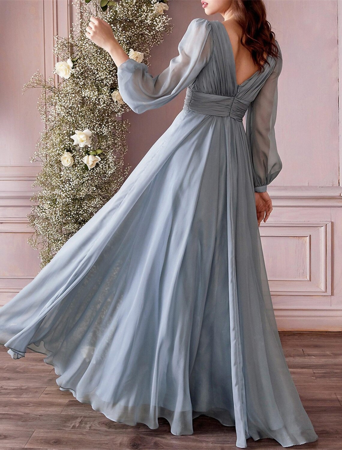 Abito da damigella d'onore a trapezio, scollo a V, maniche lunghe, blu, lunghezza pavimento, in chiffon con arricciature / tinta unita