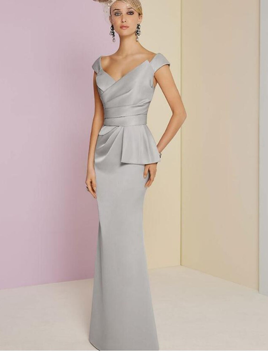 Grey Satin V-Neck Sheath/column Floor-Length Evening Dress