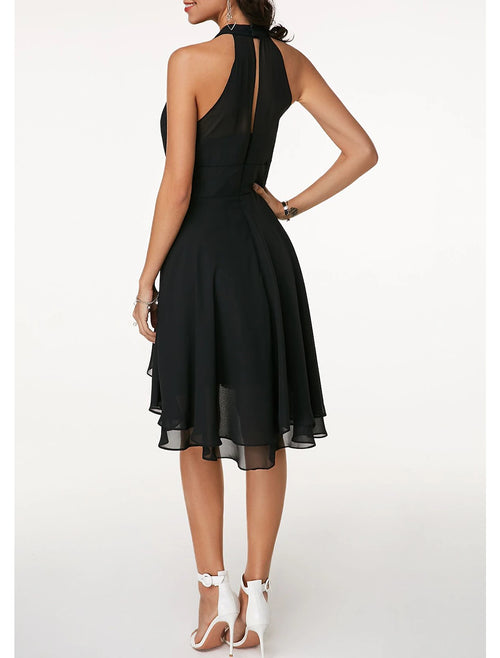 Vestido de cóctel de corte A, cintura alta, cuello halter, espalda en V, para compromiso, baile semiformal, sin mangas, largo hasta la rodilla, de gasa con capa elegante.